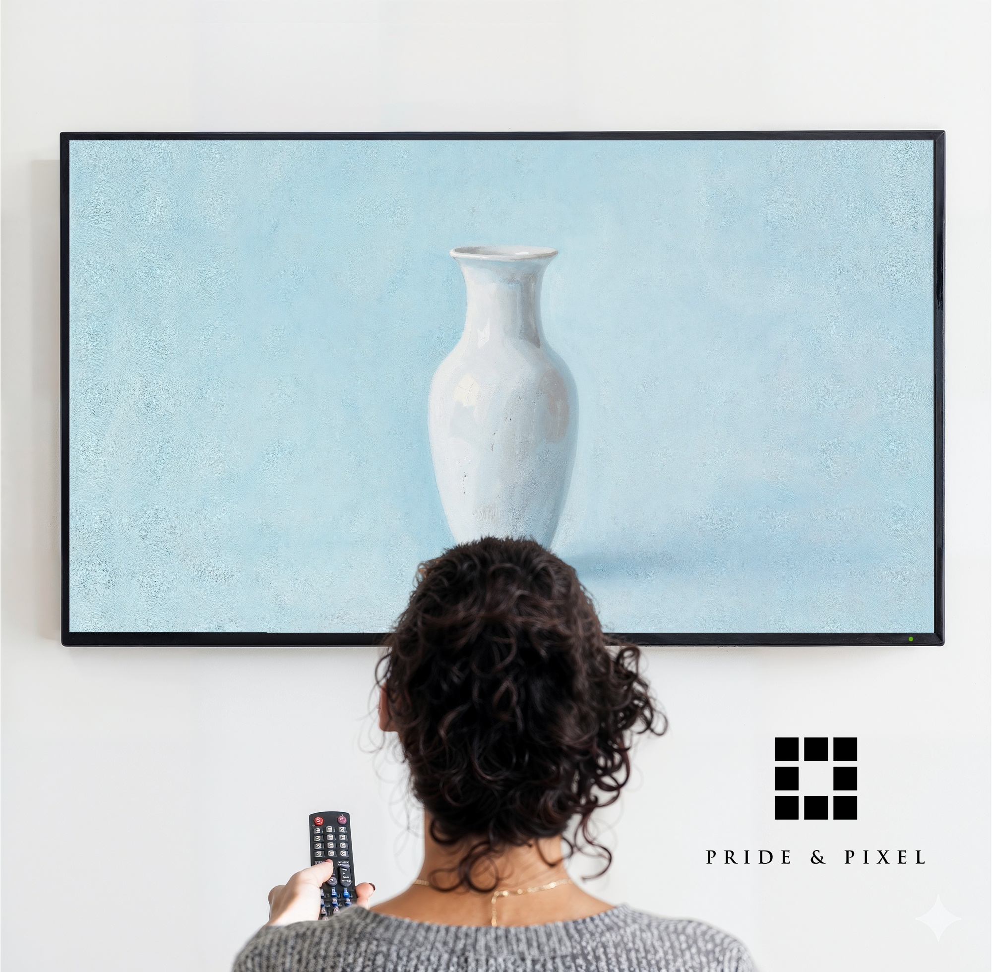 Elegant White Vase Samsung